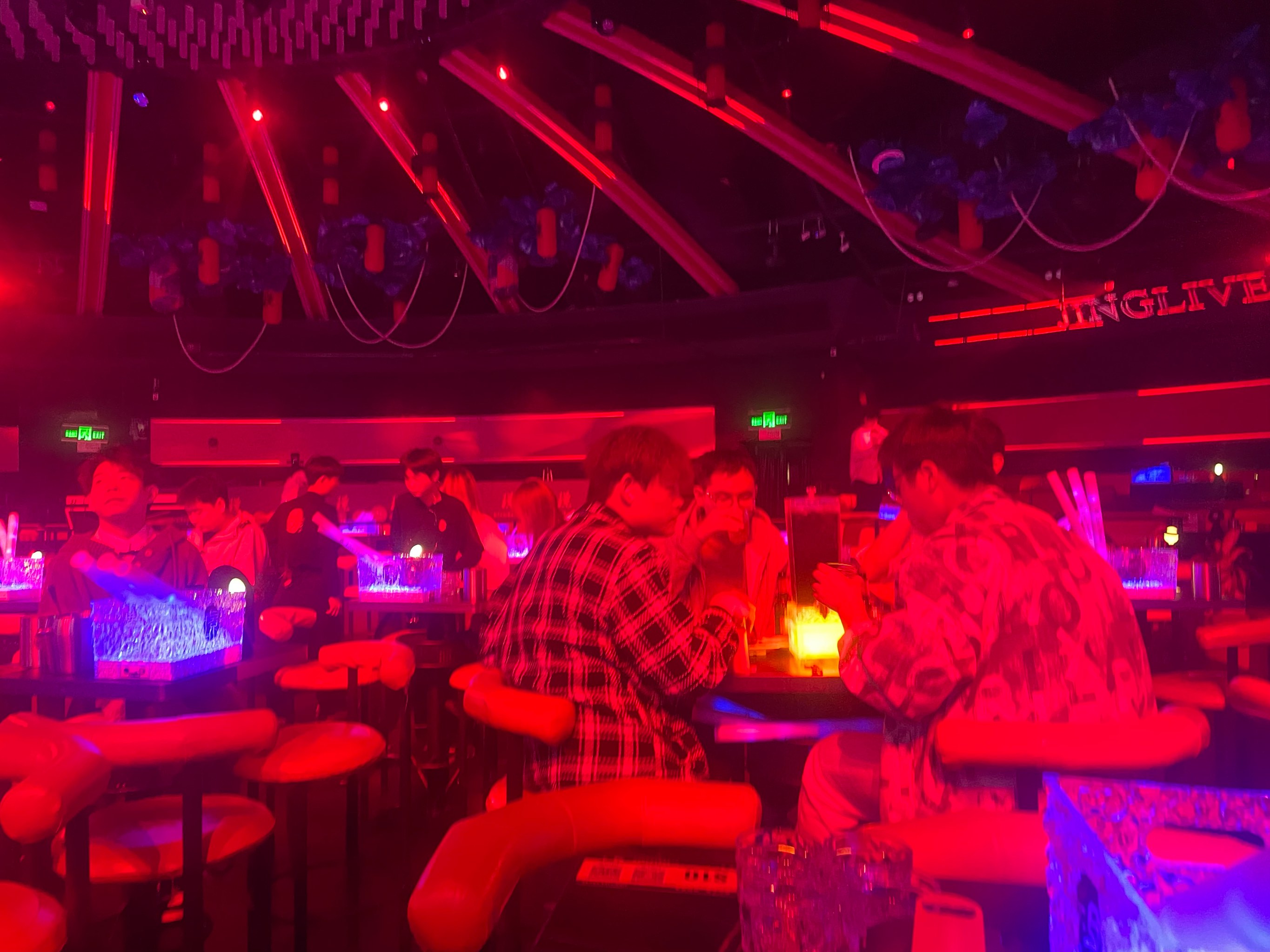 鸡西商务ktv独特商务ktv模式解析-梨树区ktv预订